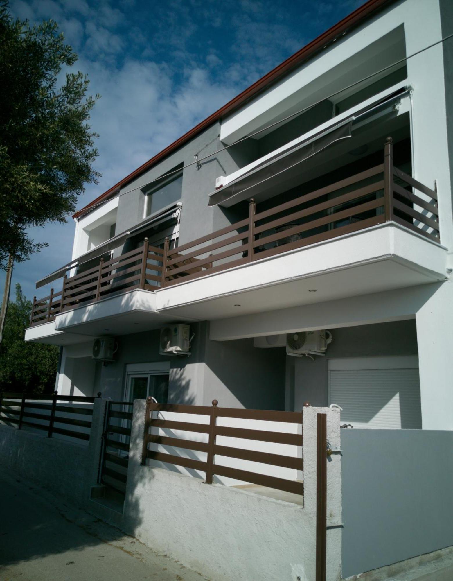 Irini's House * Toroni
